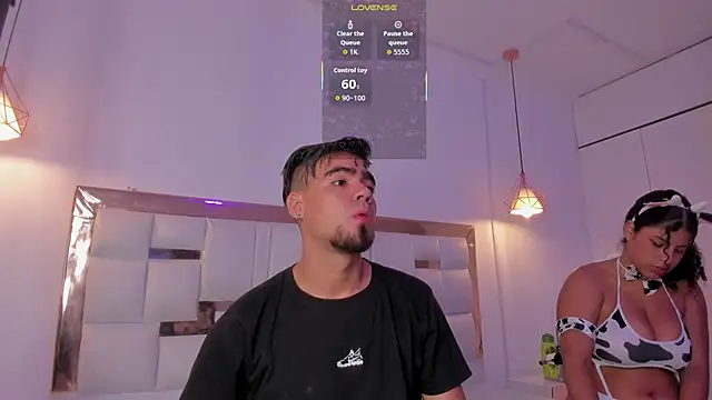 PittAndLunaa online show from December 4, 1:21 pm