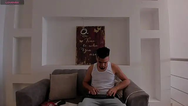 PittAndLunaa online show from March 8, 12:41 pm