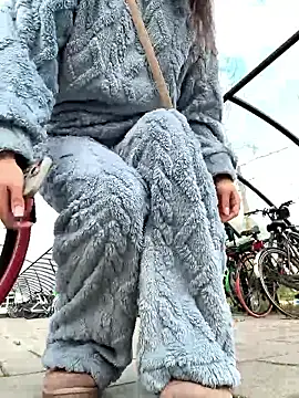 jackelinuh online show from April 10, 2:46 pm