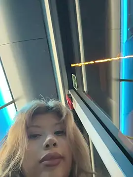 jackelinuh online show from January 31, 8:40 pm