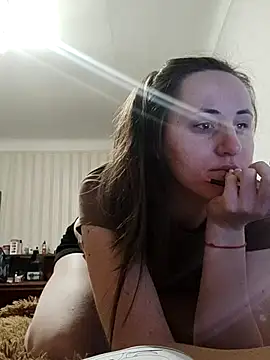 emeli moon online show from February 19, 9:25 pm