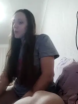 emeli moon online show from December 18, 6:34 pm