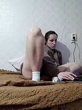 emeli moon online show from November 21, 3:33 pm