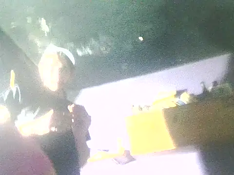 Snapshot of gootlukas63567 chatting on February 7, 8:11 am gootlukas63567 online show from February 7, 8:11 am