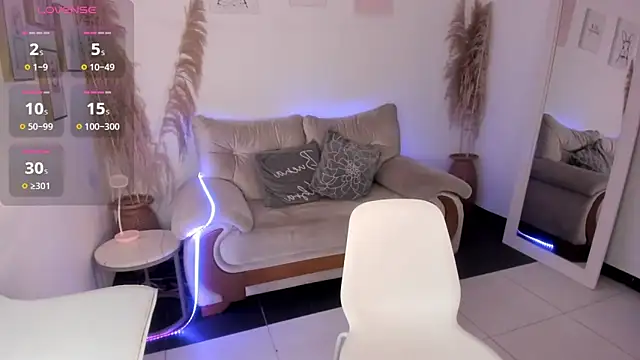 Misslinda  online show from March 16, 7:16 pm