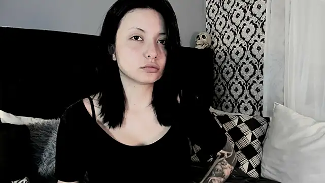 Snapshot of Adeelinee chatting on June 27, 8:04 pm Adeelinee online show from June 27, 8:04 pm