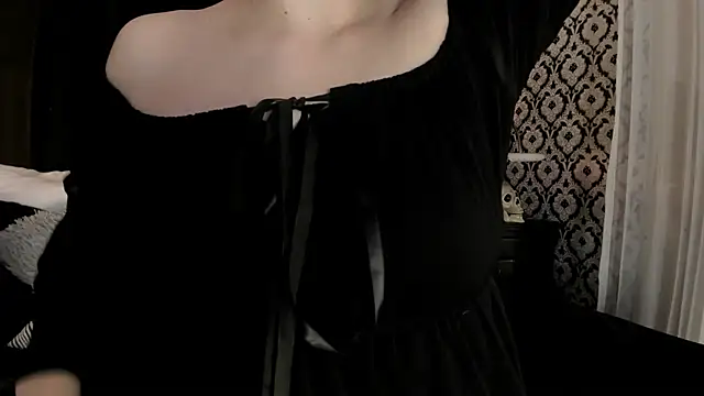 Adeelinee online show from November 22, 7:46 pm