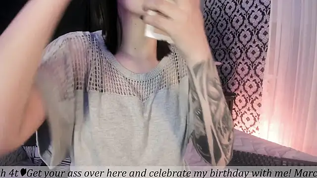 Adeelinee online show from March 4, 9:00 pm