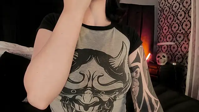 Adeelinee online show from January 13, 8:13 pm