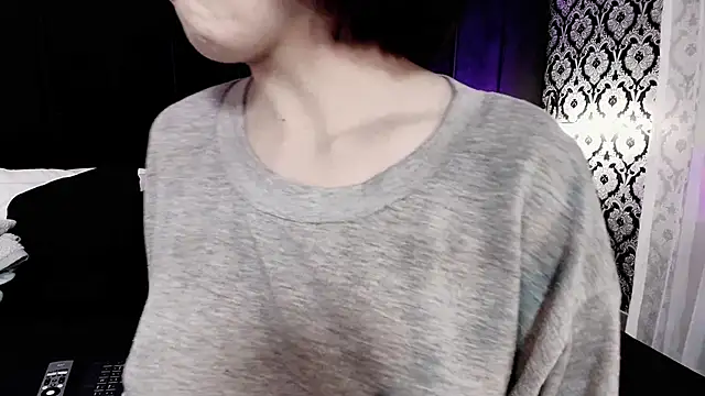 Adeelinee online show from November 1, 7:52 pm