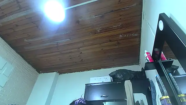 white sexy  online show from December 21, 12:07 pm