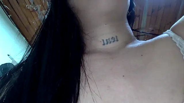 white sexy  online show from December 18, 12:38 am