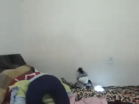 Snapshot of ximenajimenez chatting on February 23, 1:35 am ximenajimenez online show from February 23, 1:35 am