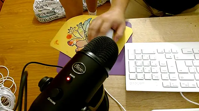 diamondputy04 online show from April 16, 6:30 pm