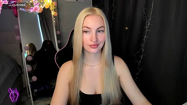 Kimmy powell online show from April 15, 3:01 am