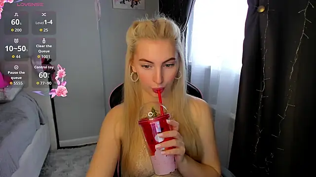 Snapshot of Kimmy_powell chatting on February 18, 3:59 am Kimmy powell online show from February 18, 3:59 am