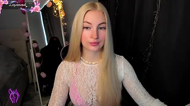 Kimmy powell online show from April 11, 3:03 am