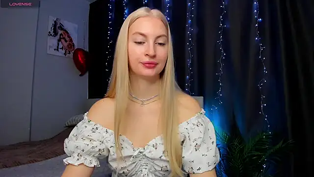 Snapshot of Kimmy_powell chatting on October 22, 4:12 am Kimmy powell online show from October 22, 4:12 am