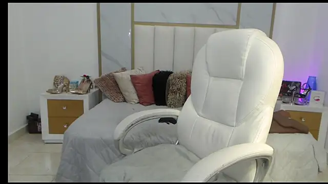Snapshot of annita_cooper_ chatting on September 10, 5:12 pm annita cooper online show from September 10, 5:12 pm