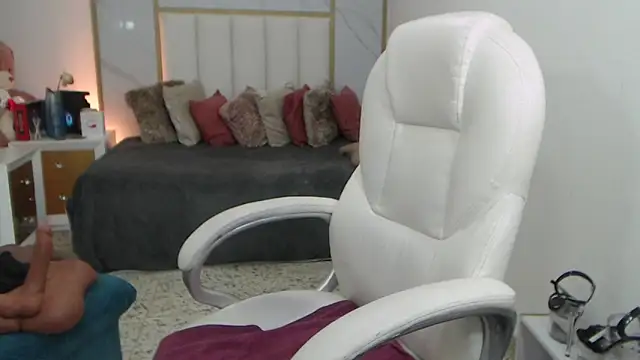 Snapshot of annita_cooper_ chatting on March 19, 3:40 pm annita cooper online show from March 19, 3:40 pm