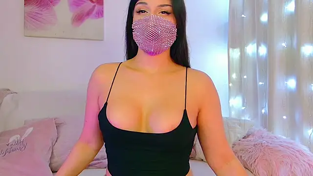 Snapshot of the_sabenna chatting on December 16, 5:28 pm the sabenna online show from December 16, 5:28 pm