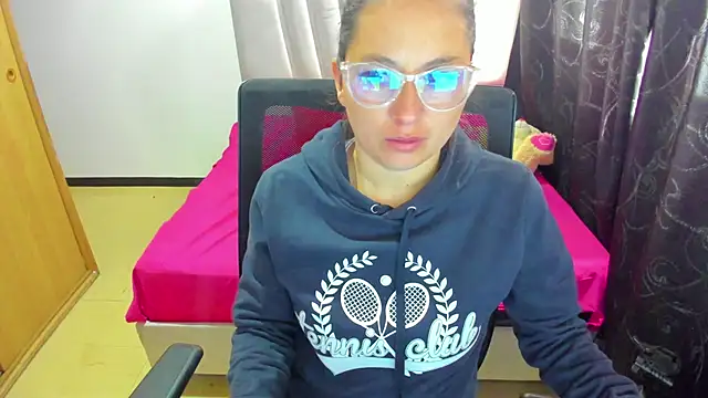 samantha  wilson online show from October 31, 1:52 pm