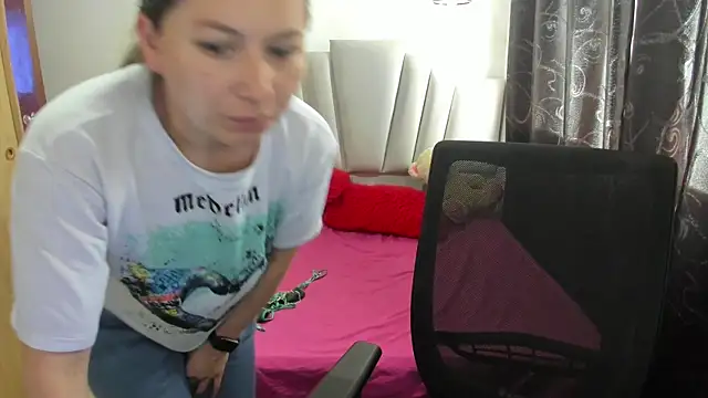 samantha  wilson online show from November 4, 2:43 pm