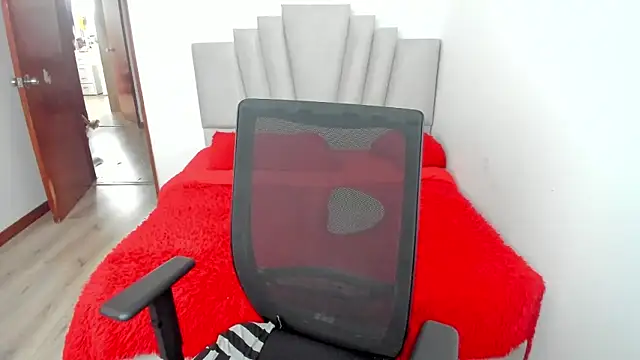 samantha  wilson online show from March 3, 7:43 pm