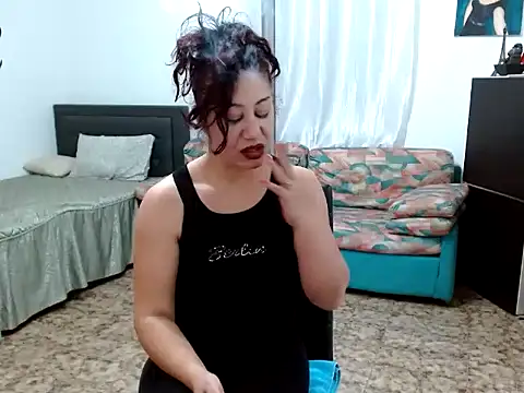 danasantoreal online show from November 16, 7:46 am