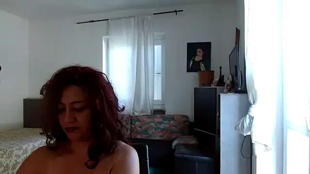 Snapshot of danasantoreal chatting on August 1, 8:01 am danasantoreal online show from August 1, 8:01 am