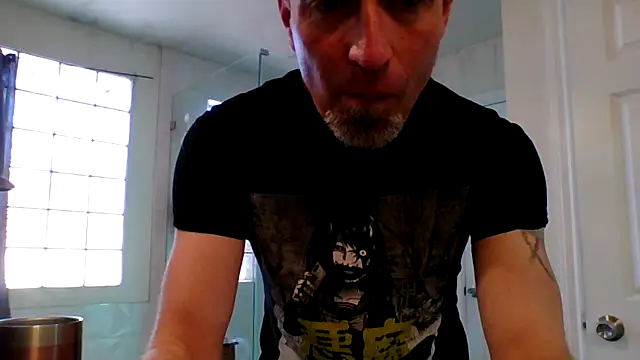 El Gizmo online show from February 13, 8:42 pm