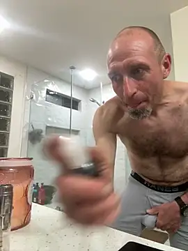 El Gizmo online show from November 1, 8:52 am