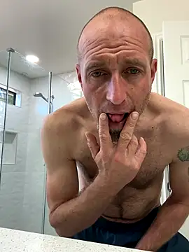 El Gizmo online show from October 19, 7:49 pm