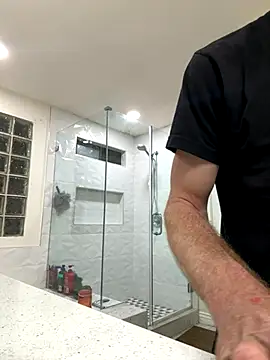 El Gizmo online show from November 3, 1:22 am