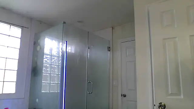 El Gizmo online show from February 9, 5:55 pm