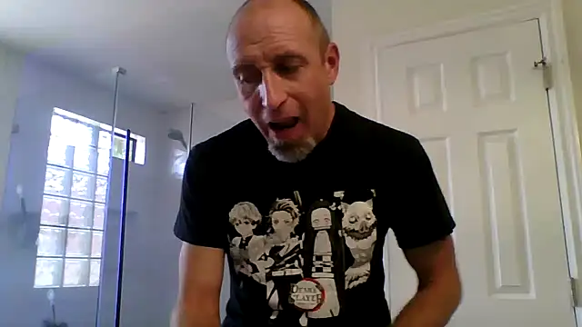 El Gizmo online show from May 18, 8:02 pm