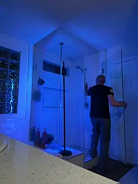 El Gizmo online show from December 16, 7:34 am