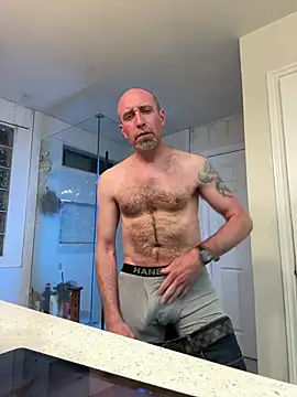 El Gizmo online show from February 19, 1:57 am