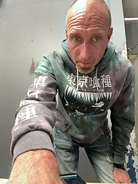 El Gizmo online show from October 26, 3:51 am