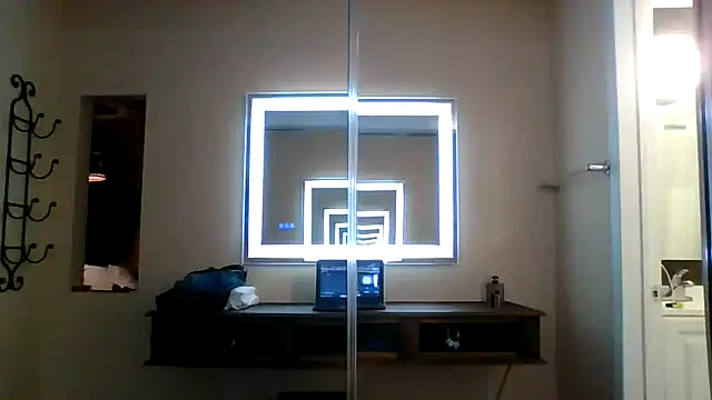 El Gizmo online show from March 26, 7:06 am