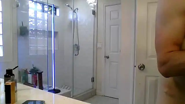 El Gizmo online show from March 29, 6:53 pm