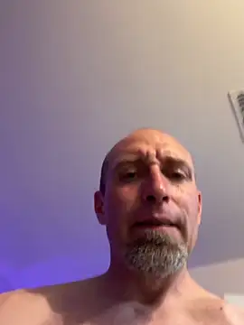 El Gizmo online show from February 23, 9:43 am