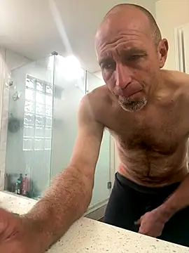 El Gizmo online show from November 14, 5:05 pm