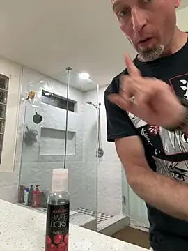 El Gizmo online show from November 27, 8:04 am