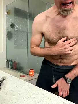 El Gizmo online show from November 18, 9:45 am