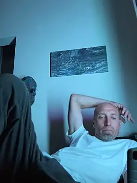 El Gizmo online show from October 25, 7:18 am