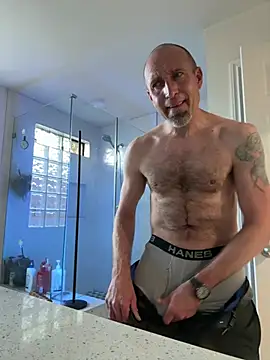 El Gizmo online show from January 14, 12:14 am