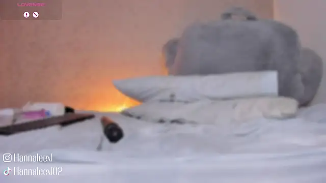 hanna lee02 online show from March 12, 3:38 pm