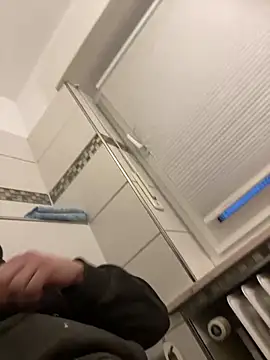 Snapshot of Furko_33 chatting on December 11, 3:26 pm Furko 33 online show from December 11, 3:26 pm