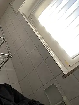 Snapshot of Furko_33 chatting on December 28, 12:35 pm Furko 33 online show from December 28, 12:35 pm